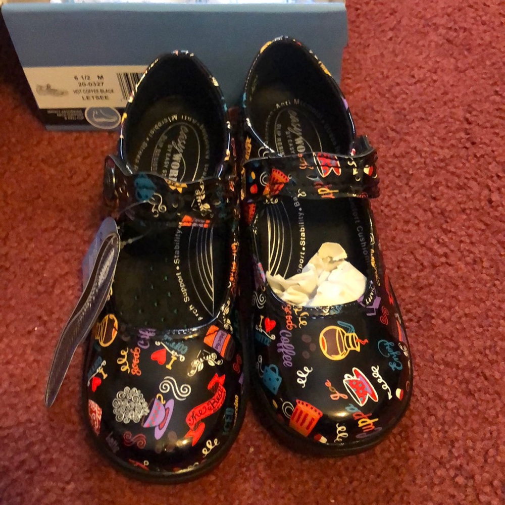 Shoes - Picture 2 of 3